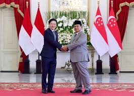 Presiden Prabowo Subianto Diterima Hangat oleh PM Singapura Lawrence Wong di Istana