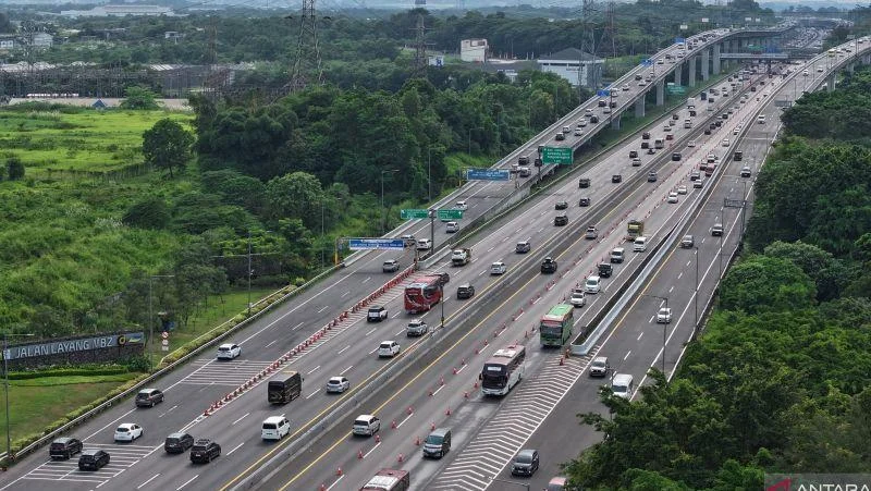 64 Ribu Kendaraan Melintas di Tol MBZ Arah Jakarta Hari Ini