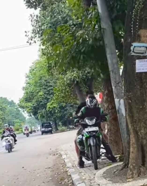 Seorang Driver Ojol Jadi Korban Hipnotis Di sukaraya