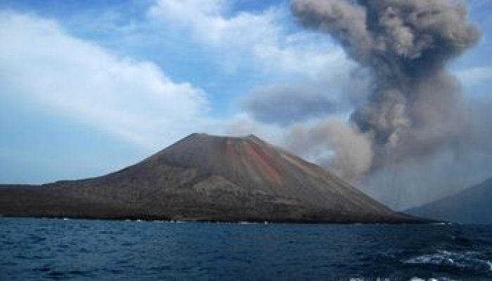 Badan Geologi Tegaskan Narasi Tsunami 60 Meter Akibat Erupsi Anak Krakatau Adalah Hoax